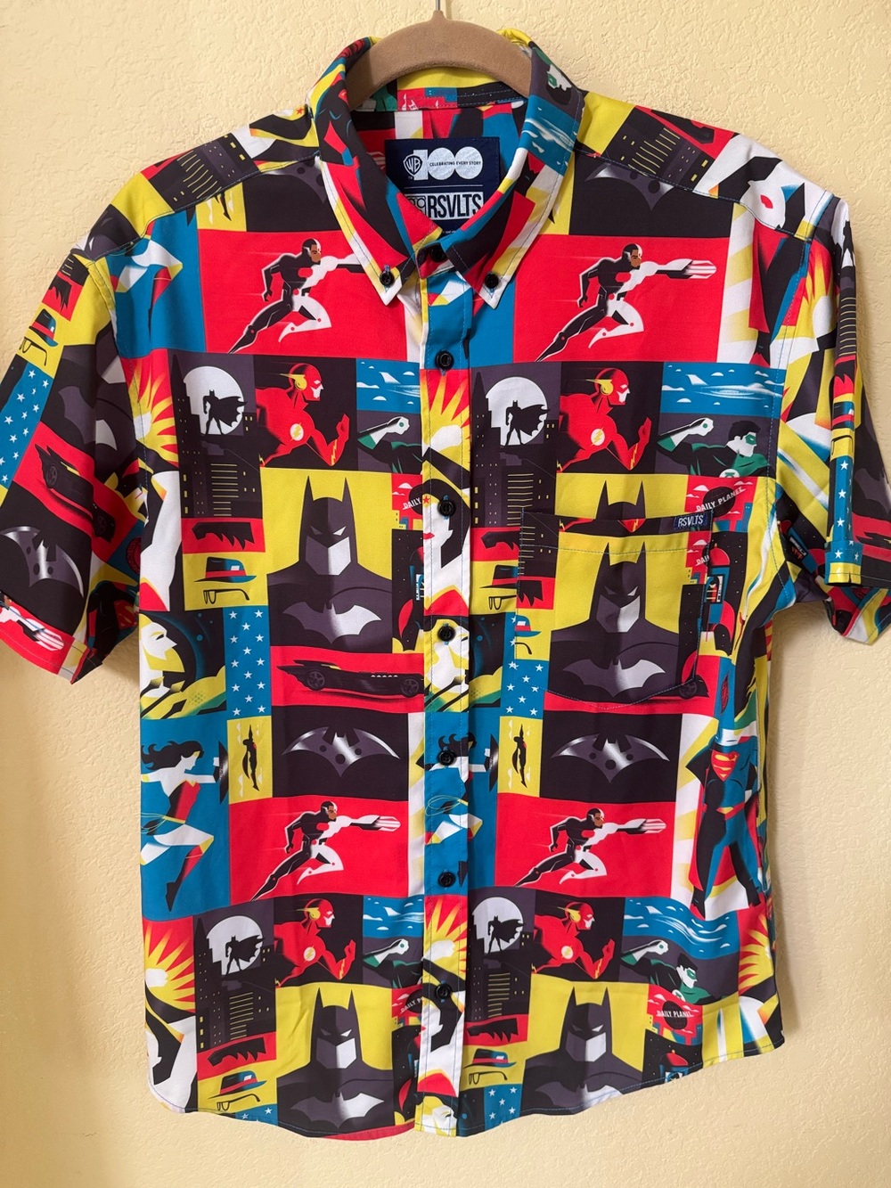 RSVLTS DC shirt – JLA Justice League Brave and the Bold Size Medium